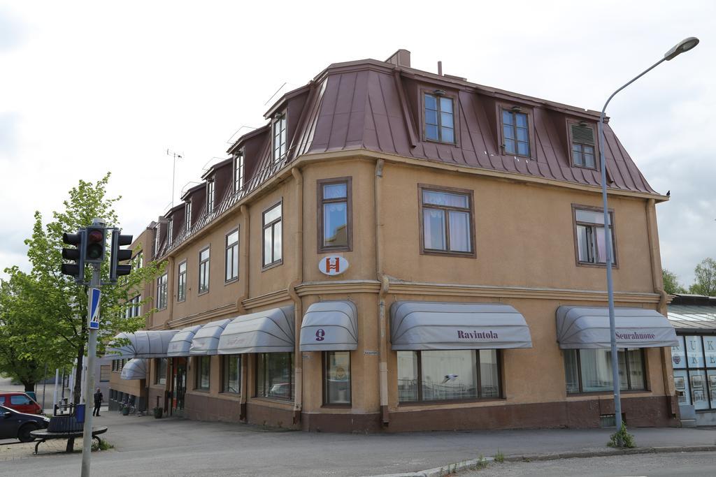 Hotelli Iisalmen Seurahuone Iisalmi Kültér fotó